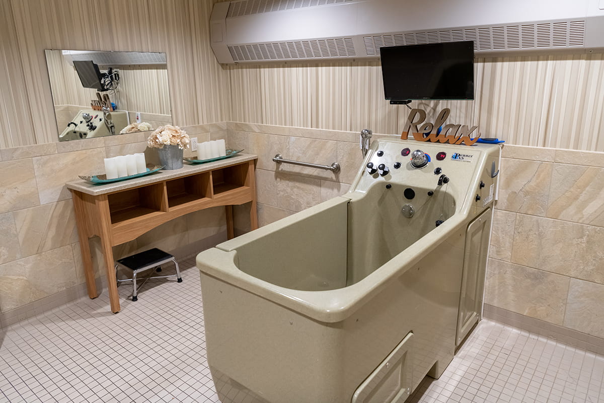 Private spa room for residents to enjoy a relaxing bath.  