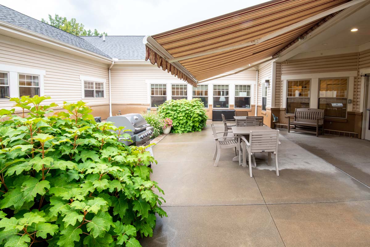 Wegmans Family Cottages - Courtyard Patio